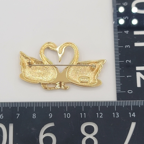Vintage Butler Pair Of Swans Crystal Goldtone Brooch #650 - Picture 6 of 10
